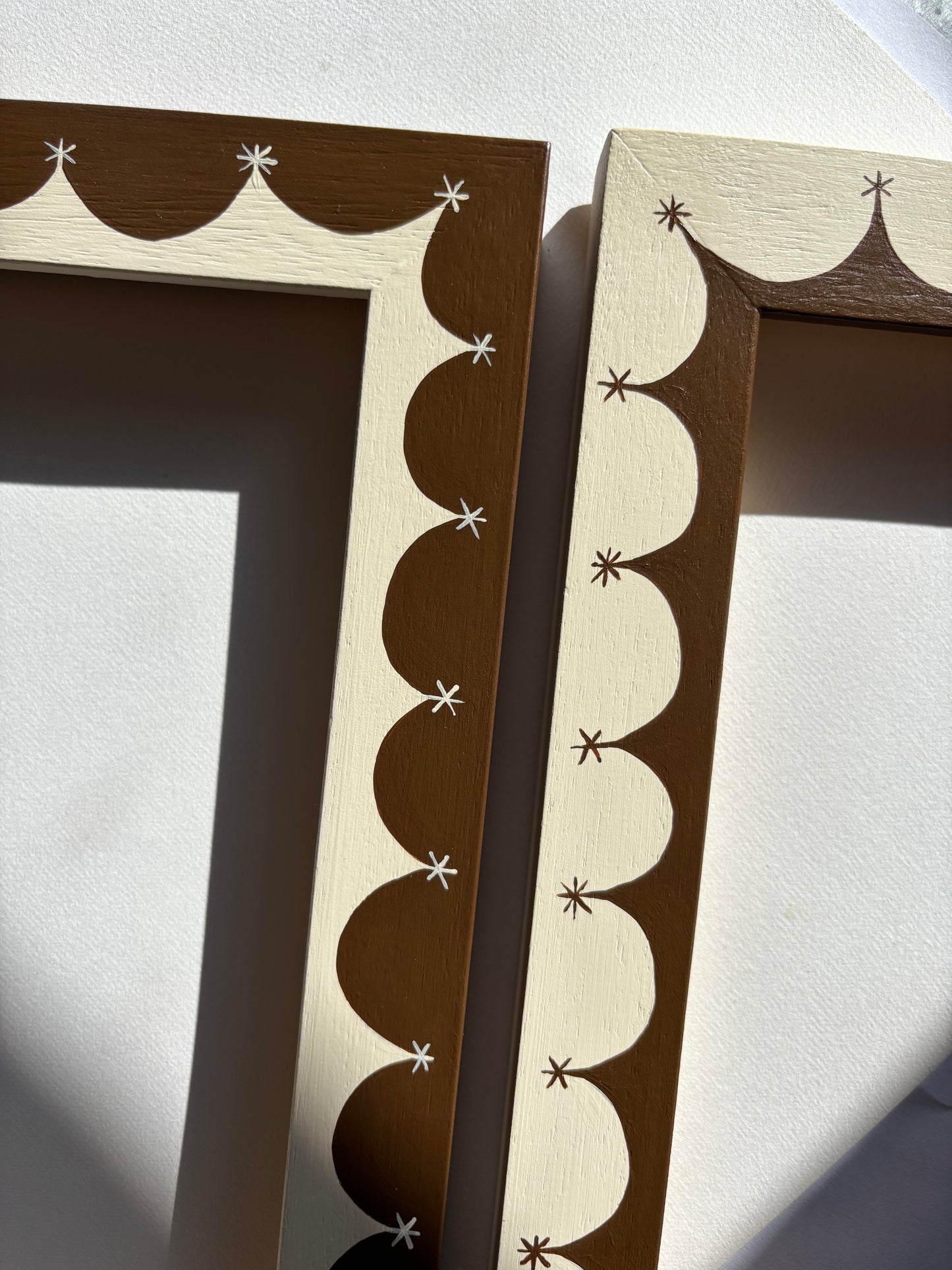 Picture Frame, Star Border in Chocolate